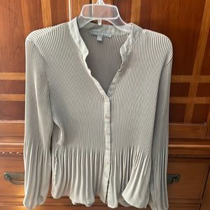 SOLD!! NY collection fun top.